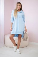 Sukienka z kapturem i dłuższym tyłem błękitna