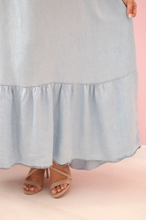 Sukienka damska Plus Size na ramiączkach z falbaną jasno jeansowa