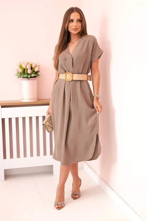 Sukienka z ozdobnym paskiem fango