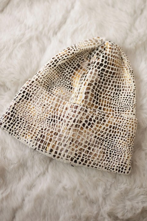 Czapka z moherem Panterka K233 biała