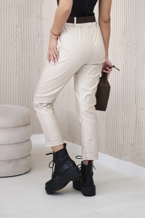 Spodnie woskowane z paskiem beżowe