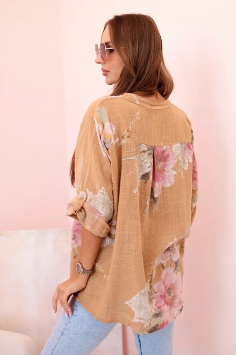 Bluzka damska z bawełny z kwiatowym wzorem i guzikami camelowa