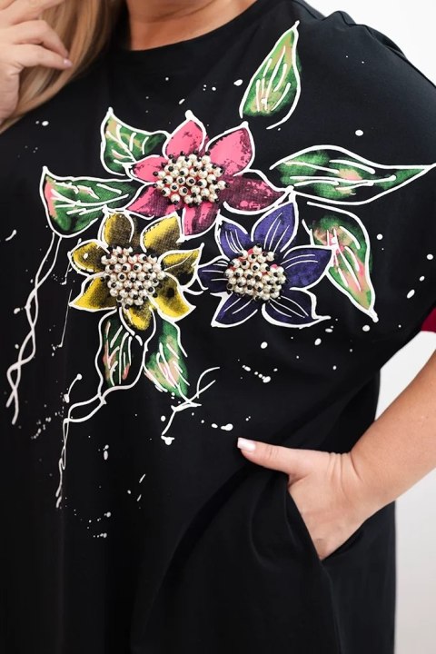 Bluzka damska Plus Size z kwiatowym wzorem i ozdobnymi perełkami fuksja