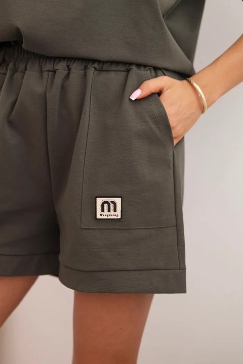 Komplet damski punto z krótkim rękawem i luźnymi szortami khaki