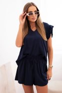 Komplet damski z wiskozy bluzka z falbankami i krótkie szorty granatowy