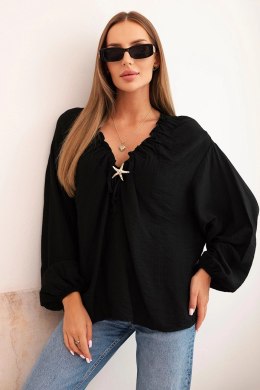 Bluzka damska z wiskozą z marszczonym dekoltem i ozdobą czarna