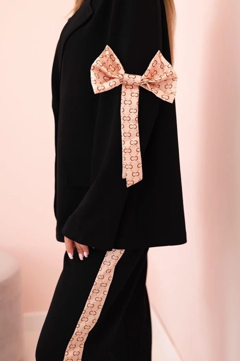 Komplet damska z wiskozą - marynarka z klapami i spodnie z lampasem czarny