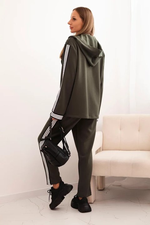 Komplet damska z wiskozą z lampasem i marynarką sportową khaki