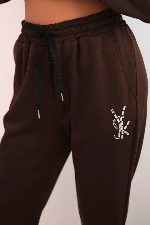 Komplet damska z wiskozą z ozdobami i elastycznymi spodniami brązowy