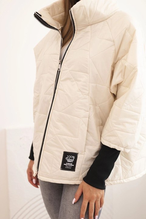 Kurtka damska pikowana z krótkim krojem i stójką jasno beżowa