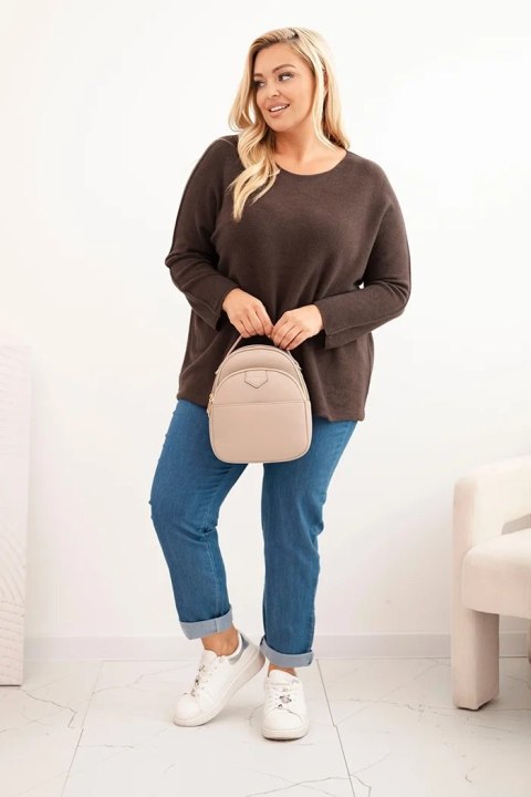Sweter damski plus size z dekoltem łódką brązowy