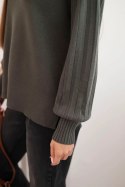 Sweter damski wiskozowy z długim rękawem i rozcięciem po bokach khaki