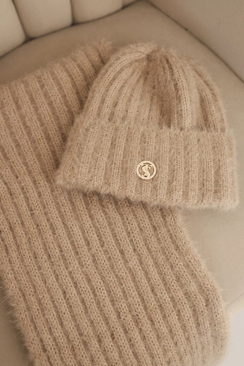 Komplet damski czapka i długi szalik z miękkiej przędzy camelowy