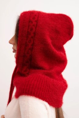 Czapka kaptur damski z wiązaniem i warkoczowym splotem czerwona