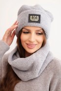 Komplet damski polarowy czapka i komin z ozdobną naszywką szary