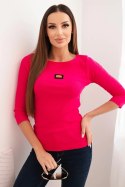 Bluzka damska prążkowana z rękawem 3/4 i ozdobną naszywką fuksja