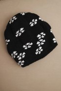 Czapka damska zimowa dzianinowa z wzorem śnieżynek K463 czarna