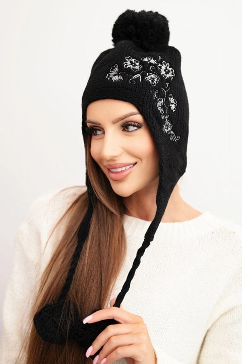 Czapka damska zimowa uszatka z pomponami K431 czarna
