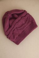 Czapka damska zimowa wełniana z ozdobnym splotem K429 ciemno fioletowa