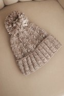 Czapka damska zimowa z pomponem z wełną K424 ciemno beżowa