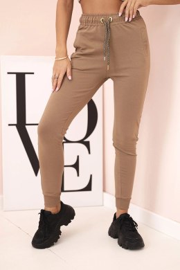 Spodnie dresowe damskie z kieszeniami i wiązaniem w pasie camelowe