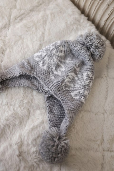 Czapka damska uszatka Balbina K381 jasno szara