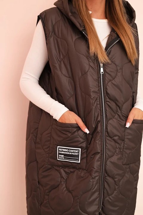 Kamizelka damska pikowana Plus Size z kapturem zapinana na zamek mocca