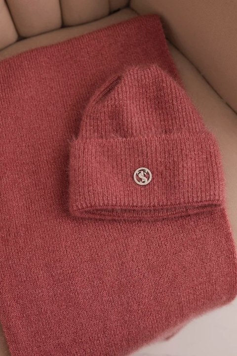 Komplet damski z czapką i kominem z miękkiej dzianiny ciemny pudrowy róż