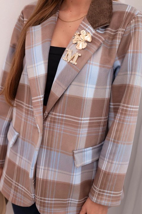 Marynarka damska w kratę z ozdobną przypinką i długim rękawem niebieska