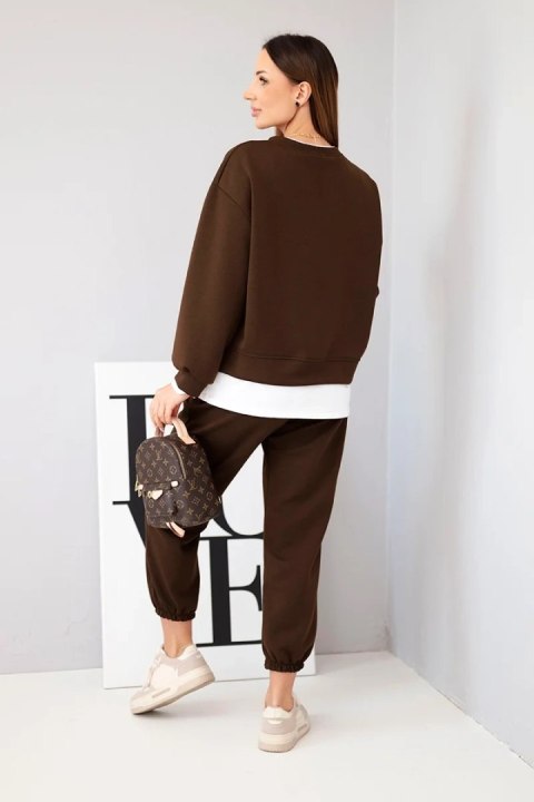 Komplet damski z masełkowy z luźną bluzą i spodniami dresowymi brązowy