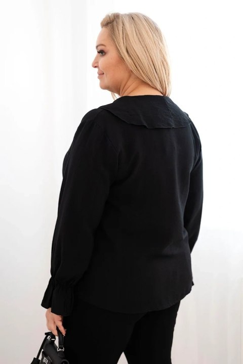 Bluzka damska wiskozowa Plus Size z falbaną i ozdobną broszką czarna
