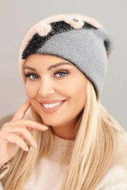 Czapka damska elegancka z futrzanymi ozdobami i brokatowym paskiem beżowa