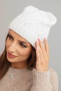 Czapka damska zimowa wełniana z ozdobnym splotem i dżetami K449 biała