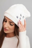 Czapka damska zimowa wełniana z ozdobnymi aplikacjami K468 biała
