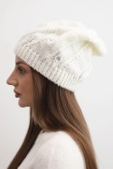Czapka damska zimowa wełniana z ozdobnymi kryształkami K461 ecru