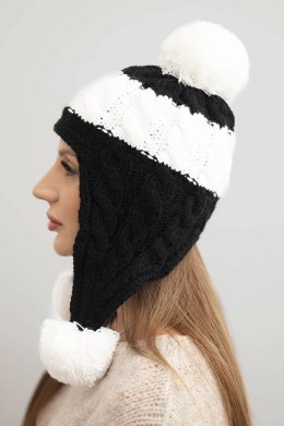 Czapka damska zimowa wełniana z pomponami i nausznikiem K447 czarna + biała