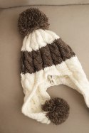 Czapka damska zimowa wełniana z pomponami i nausznikiem K447 ecru + mocca