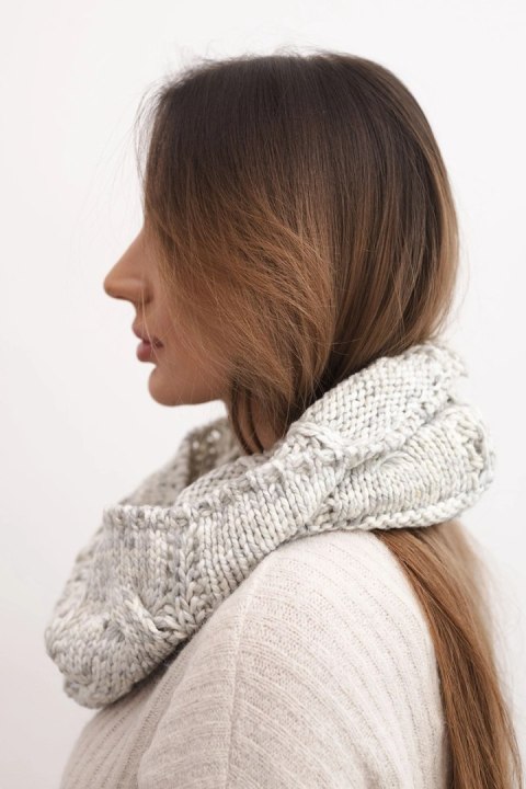 Komin damski wełniany miękki zimowy KN25 jasno szary