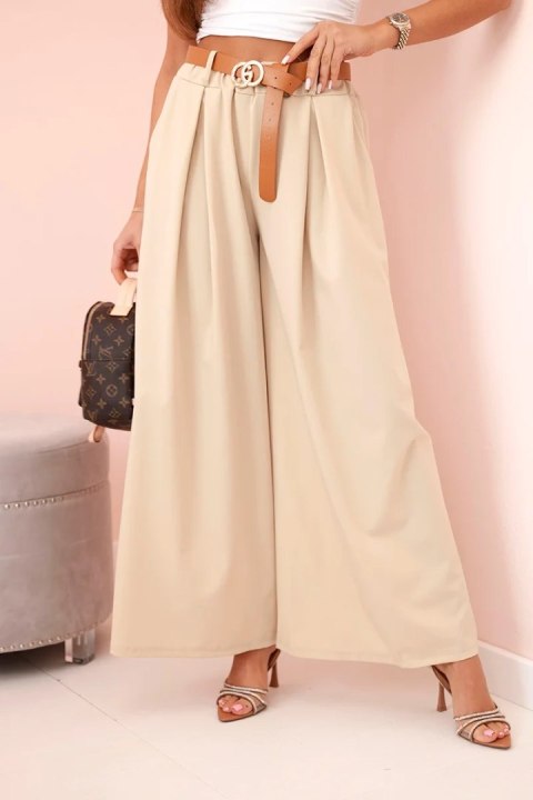 Spodnie z paskiem i szeroką nogawką jasno beżowe